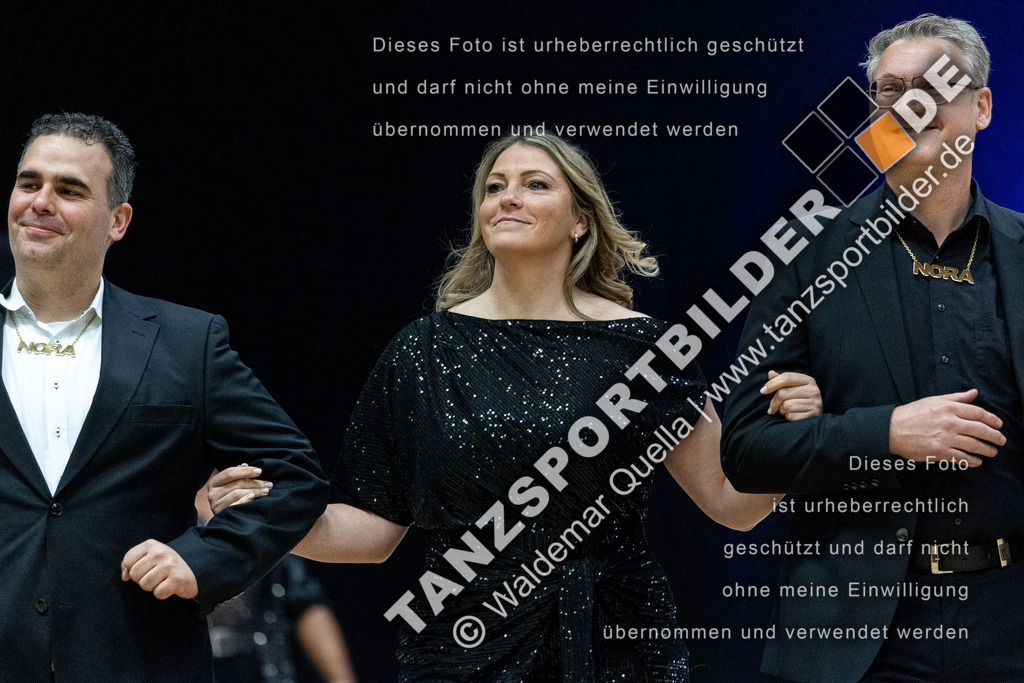 20240113-13983 | Hier finden Sie Tanz Bilder vom Latein und Standard Formationen tanzen. Sportbilder vom Tanzsport. Schöne Fotos und von Weltmeisterschaft, Europameisterschaft, Bundesliga, Regionalliga, Oberliga und Landesliga sowie von GOC Stuttgart, DanceComp, WM Bremen