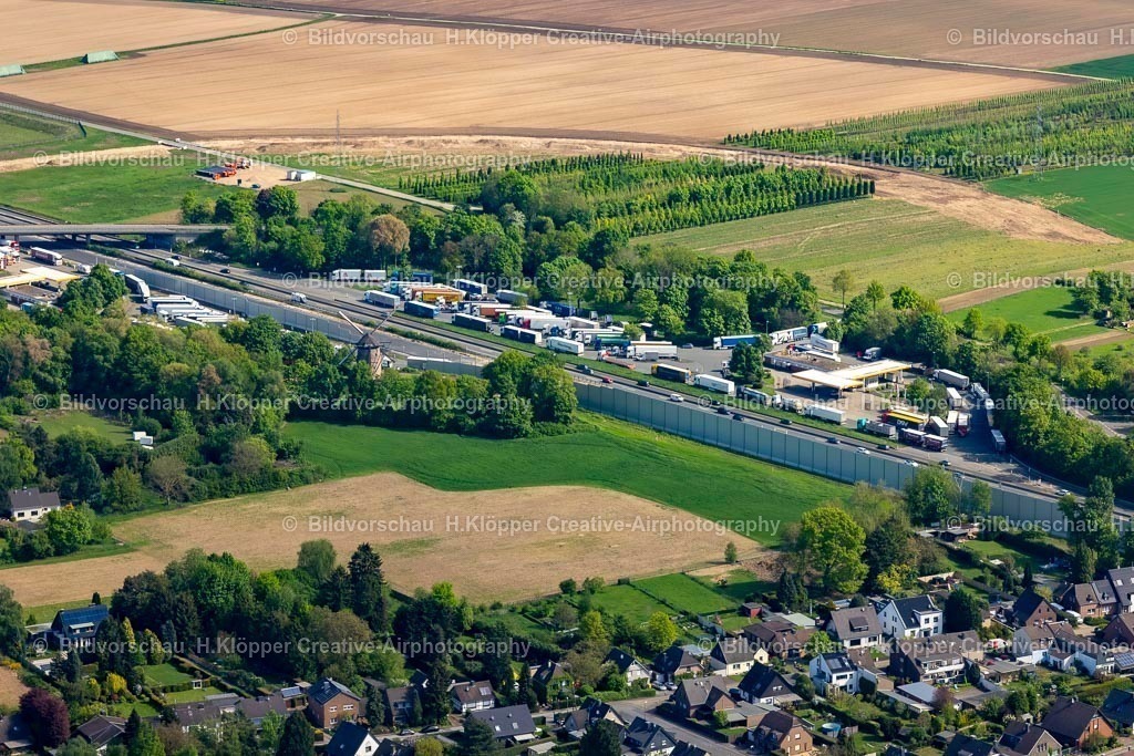 Luftbild Meerbusch-1730 | Luftbildfotografie Meerbusch Lank Latum - Realisiert mit Pictrs.com
