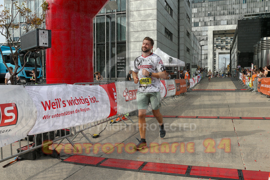 250920_1524_EX1_9270 | Sportfotografie im Rhein-Sieg Kreis, Köln, Bonn, NRW, Rheinland Pfalz, Hessen, etc. Unser Tätigkeitsfeld umfasst den Laufsport vom Volkslauf über den Marathon, Duathlon, Triathon bis zum Ultralauf wie Kölnpfad Ultra oder Schindertrail.