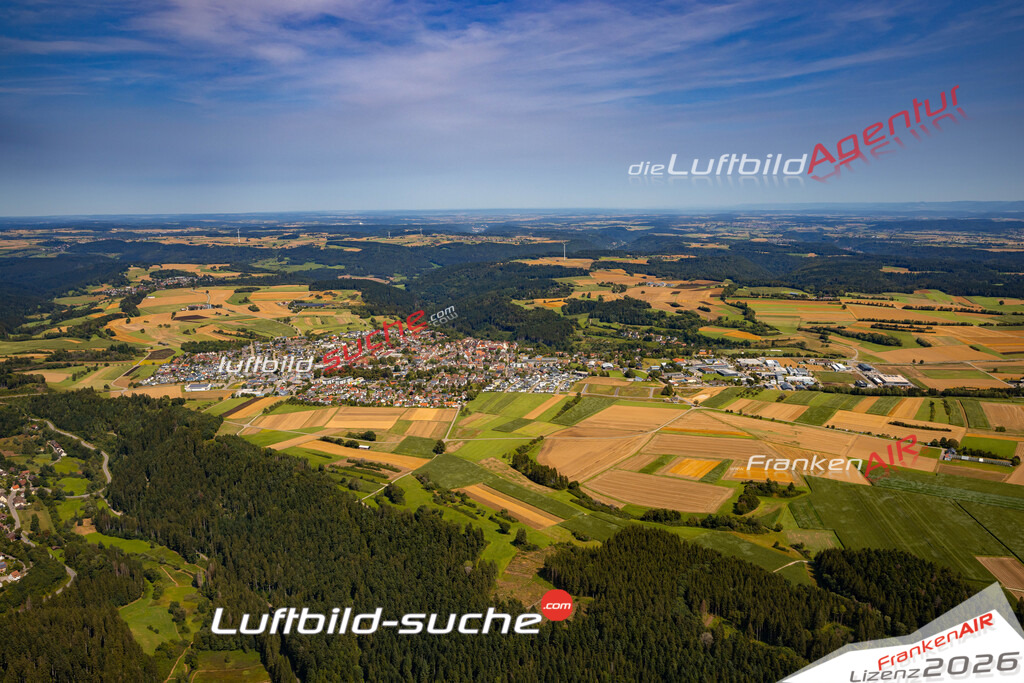 Das Luftbild zeigt :  Dornhan - Die Luftaufnahme wurde 2024 vom UL-Flugzeug aus erstellt ( keine Drohne ) - Hochauflösende Luftaufnahme - Für grossformatige Ausdrucke geeignet. Die Geschenkidee !Mit Lizenz und Bildrechte bestellbar