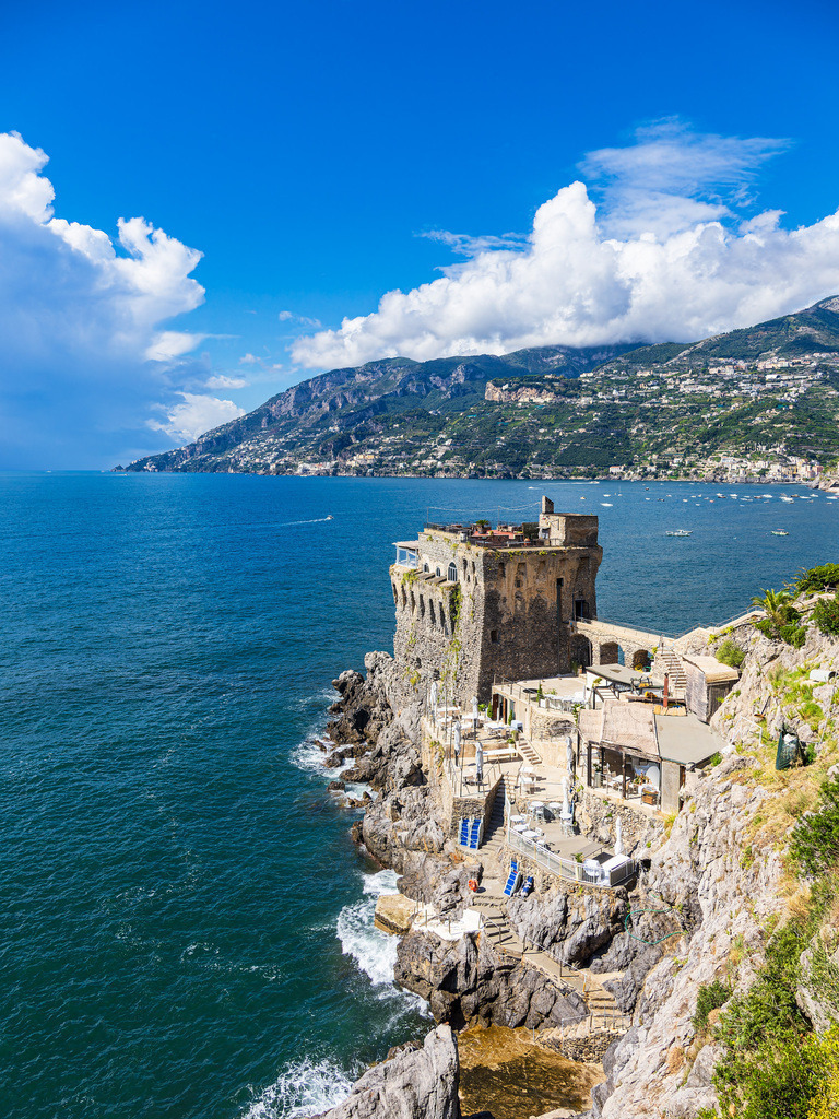 Wachturm in Maiori an der Amalfiküste in Italien | Wachturm in Maiori an der Amalfiküste in Italien.