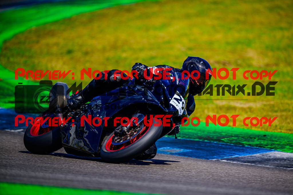 MaZZes_FotoMatrix_240520_6007705_5729 | WEISS