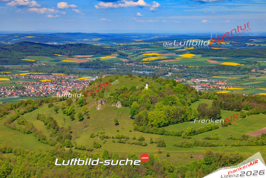 Die Luftaufnahme Staffelberg - Staffelberg wurde 2017 mittels Flugzeug (keine Drohne) erstellt. Perfekte Schärfe und Druck- Auflösung- Garantiert!
