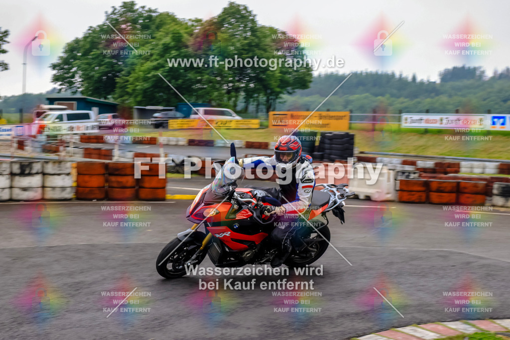 OBK-5220 | Hier findet Ihr Bilder von Touristenfahrten auf der Nürburgring Nordschleife oder von anderen Veranstaltungen die ich besucht habe. Viel Spass beim Durch Schauen 