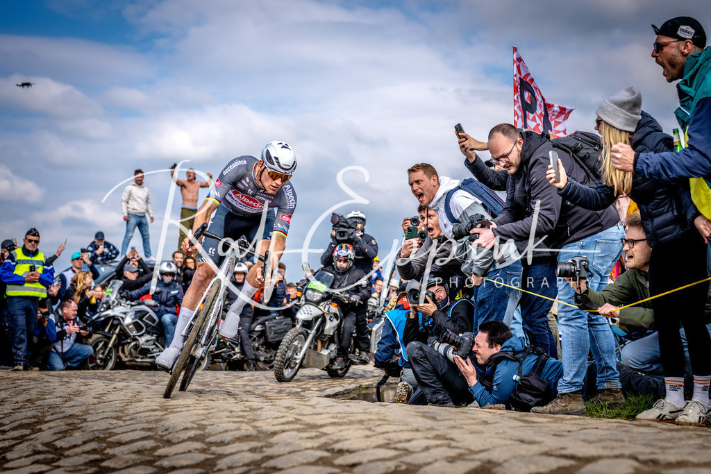Ralf Eppink Photography 20250413_DSC01575 | Sportfotografie, Eventfotografie, Porträtfotografie, Radsport Fotograf, Triathlon Fotograf, Düsseldorf Fotograf, Köln Fotograf, Actionfotografie, Teamfotografie, Peoplefotografie, Business Portraits, Veranstaltungsfotografie, Reportagefotografie - Realisiert mit Pictrs.com
