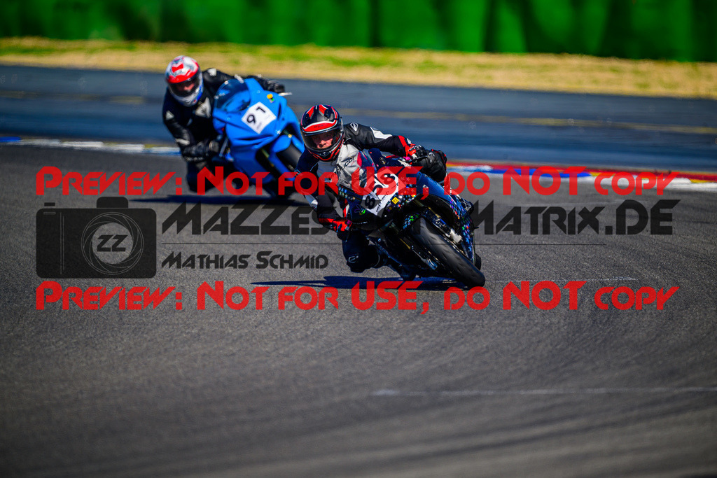 MaZZes_Fotomatrix_20250519_6007705_9115-2 | GELB