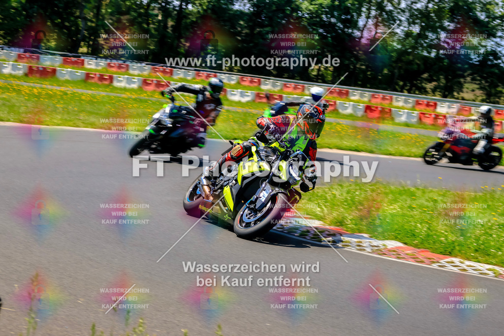 VBK-8019 | Hier findet Ihr Bilder von Touristenfahrten auf der Nürburgring Nordschleife oder von anderen Veranstaltungen die ich besucht habe. Viel Spass beim Durch Schauen 