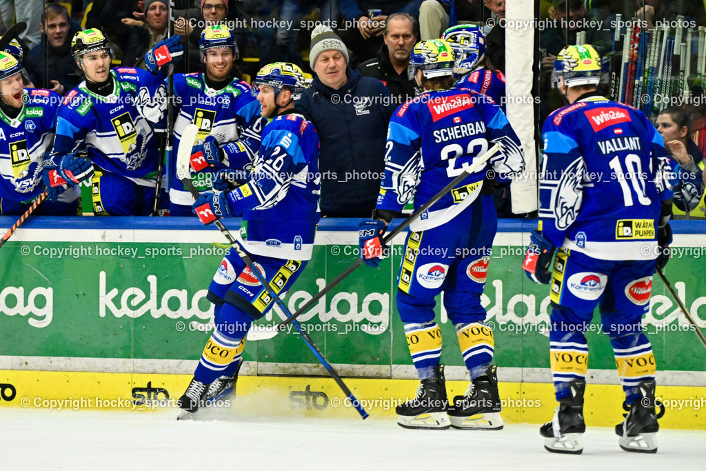 EC IDM Wärmepumpen VSV vs. STEINBACH BLACK WINGS LINZ  | Spielerbank EC VSV, Markus Schmidt – Head Equipment Manager, Jubel EC VSV Mannschaft, #22 SCHERBAK Nikita EC VSV, #26 VAN NES Guus EC VSV, #10 VALLANT Thomas EC VSV, EC IDM Wärmepumpen VSV vs. STEINBACH BLACK WINGS LINZ , EC IDM Wärmepumpen VSV vs. STEINBACH BLACK WINGS LINZ  am 28.01.2025 in Villach (Stadthalle Villach), Austria, (Photo by Bernd Stefan)