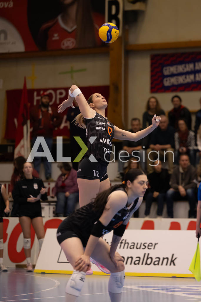 Volleyball I Frauen I Saison 2025-2026 I Volleyball NLA | Women I Round 16 I VC Kanti Schaffhausen - Viteos NUC I 31.01.2026 | 12 Branca Fabiana (CH) (Viteos NUC) – Mittelblock - Realisiert mit Pictrs.com