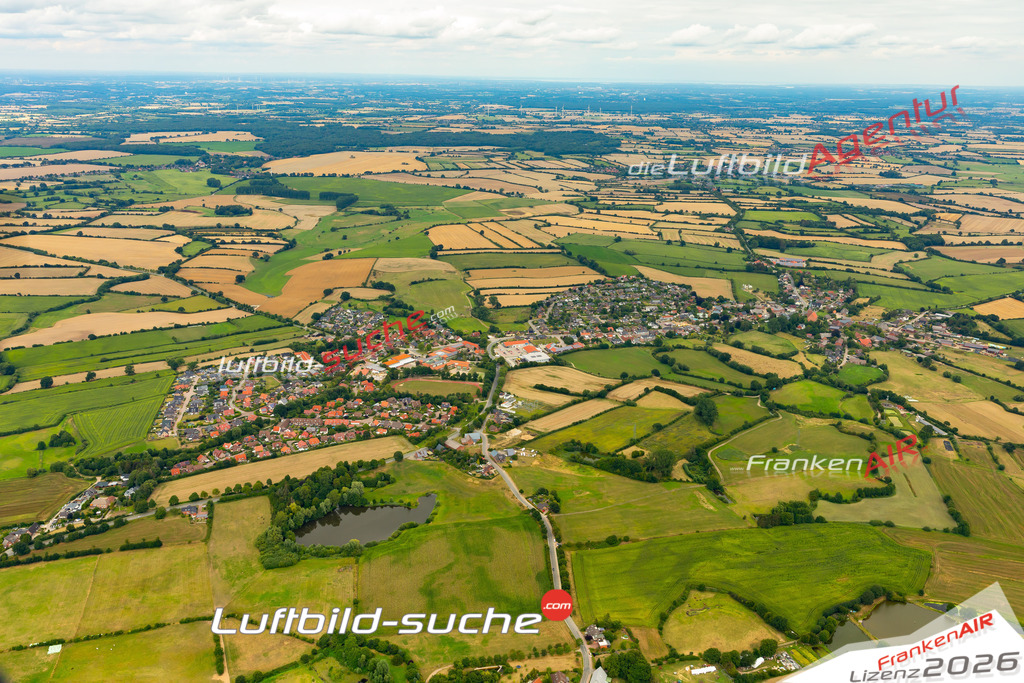 Das Luftbild der Stadt Sandesneben wurde 2022 vom Flugzeug heraus erstellt (keine Drohnen-Aufnahmen) Aufnahmehöhe ca.450 Meter- hohe Bildauflösung und Druck-Qualität. Garantiert!