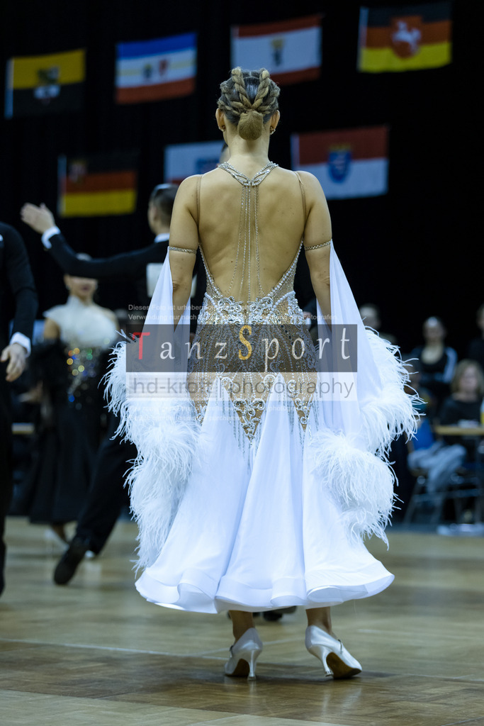 20241102_DC_HGR_Std_09239 | Tanzsportbilder, Standardtanz, Lateintanz, WDSF, DTV, LTVB, dancecomp, goc, hessen tanzt, blaues band der spree, walzer, tango, wiener walzer, slowfox, quickstepp, samba, rumba, cha-cha-cha, paso doble. jive, hd-kroft photography, turniertanzsport