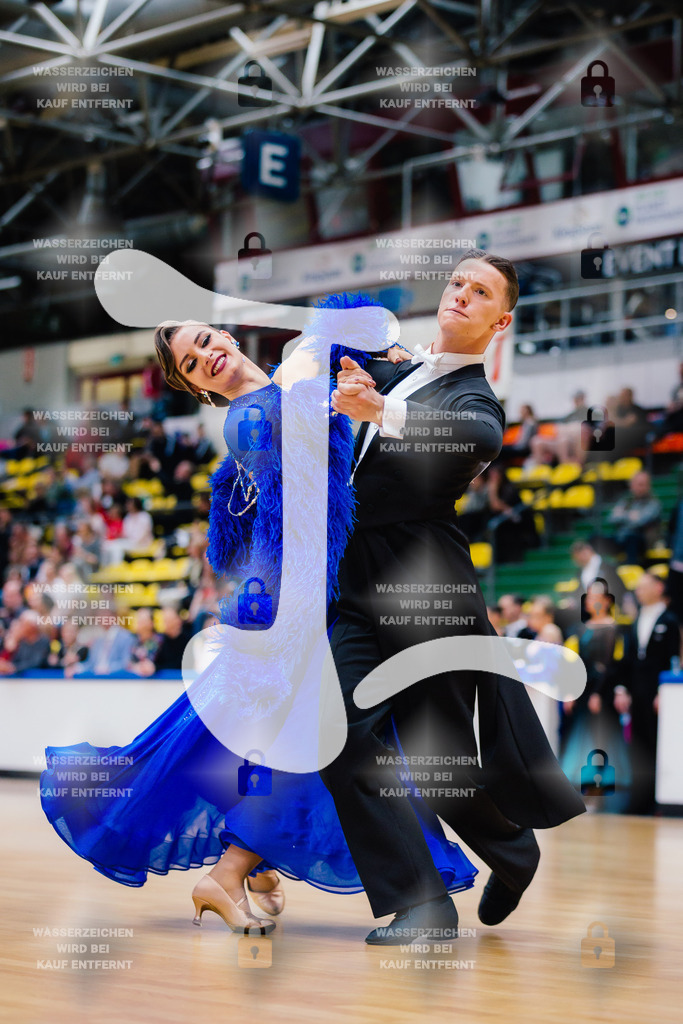 Hessen Tanzt WDSF International Open Standard 34th (64) Lennart Niederhoff _ Ann-Christin Baier (Blau-Silber Berlin Tanzsportclub)-2025-05-17-8872 | Webshop for digital downloads and prints of dance sport, event & show photographer Julian Link - Realisiert mit Pictrs.com
