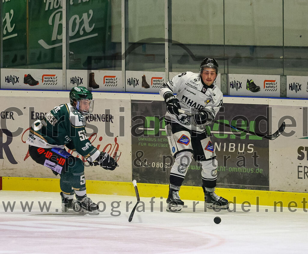 2025-11-25_146_TSV_Erding_gegen_EHF_Passau_Black_Hawks | Erding, Deutschland, 25.11.2025:Eishockey, Oberliga Süd 2025 / 2026, 20. Spieltag, TSV Erding gegen EHF Passau Black Hawks, Endergebnis: 2:3 n.V.Paul Pfenninger (Erding Gladiators, #58)Foto: Christian Riedel / fotografie-riedel.net