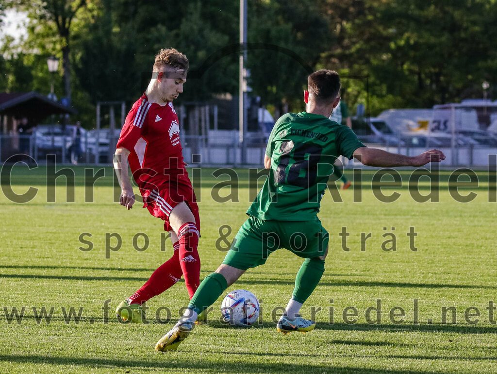 2023-08-11_033_FC_Finsing_gegen_SV_Eichenried | Finsing, Deutschland, 11.08.2023:
Fußball, Kreisliga 2023 / 2024, 4. Spieltag, FC Finsing gegen SV Eichenried, Endergebnis: 3:0

Florian Hölzl (FC Finsing, #10), Justin Bauer (SV Eichenried, #18)

Foto: Christian Riedel / fotografie-riedel.net
