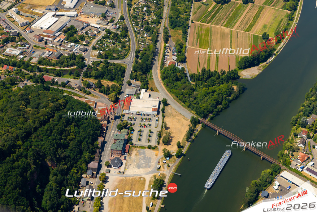 Das Luftbild zeigt : Gewerbegebiet Miltenberg - Die Luftaufnahme wurde 2023 vom UL-Flugzeug aus erstellt ( keine Drohne ) - Hochauflösende Luftaufnahme - Für grossformatige Ausdrucke geeignet. Die Geschenkidee !Mit Lizenz und Bildrechte bestellbar