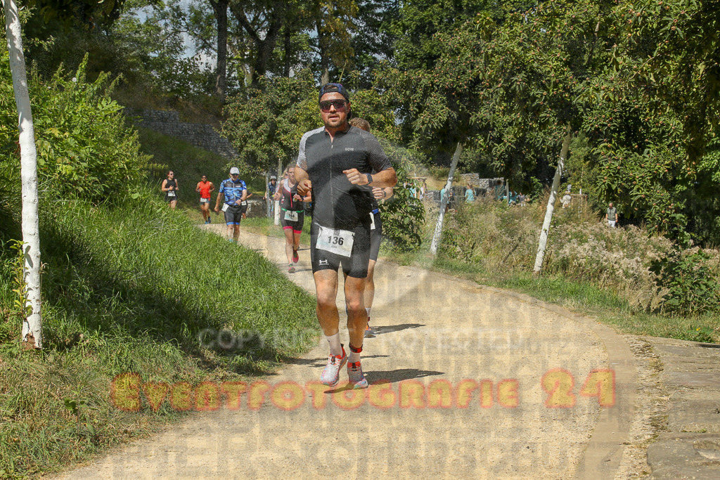 250824_1240_EX1_0143 | Sportfotografie im Rhein-Sieg Kreis, Köln, Bonn, NRW, Rheinland Pfalz, Hessen, etc. Unser Tätigkeitsfeld umfasst den Laufsport vom Volkslauf über den Marathon, Duathlon, Triathon bis zum Ultralauf wie Kölnpfad Ultra oder Schindertrail.