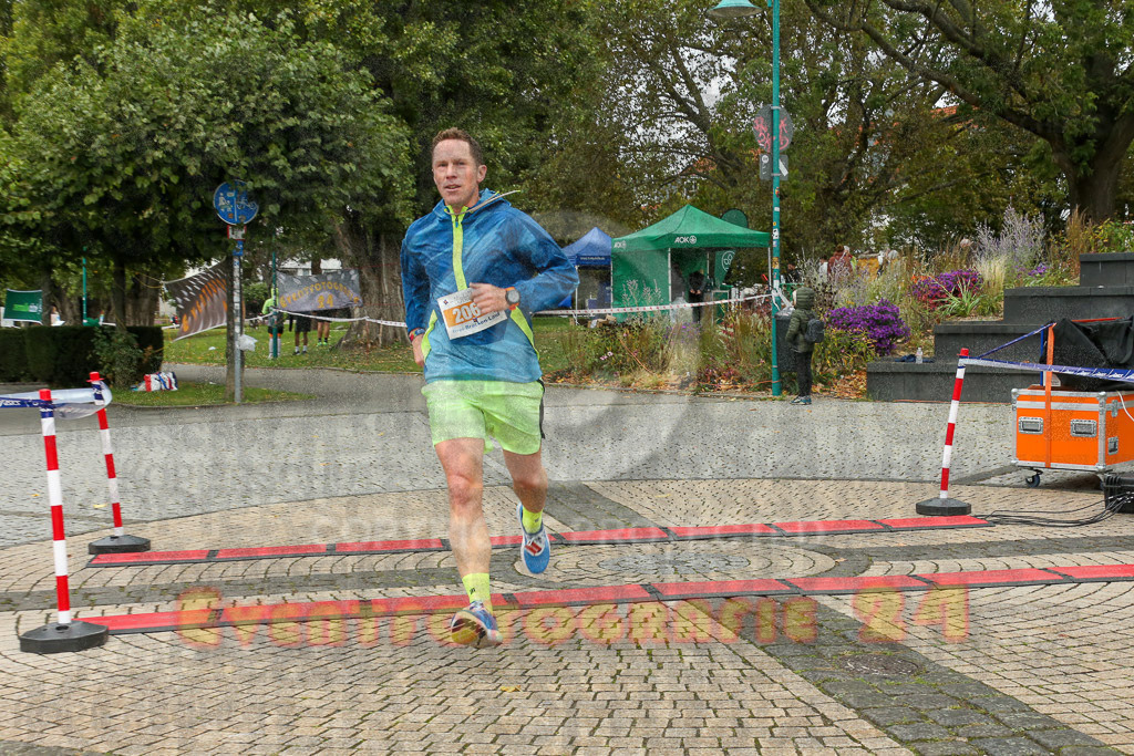 231015_1147_EX1_4453 | Sportfotografie im Rhein-Sieg Kreis, Köln, Bonn, NRW, Rheinland Pfalz, Hessen, etc. Unser Tätigkeitsfeld umfasst den Laufsport vom Volkslauf über den Marathon, Duathlon, Triathon bis zum Ultralauf wie Kölnpfad Ultra oder Schindertrail.