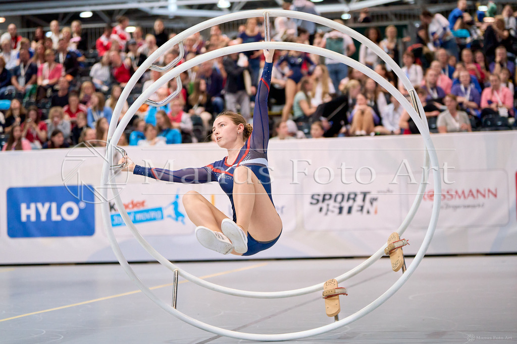 A-DSC04221 | Professionelle Sportfotografie in Hamburg, Schleswig-Holstein und Niedersachsen – spezialisiert auf Rhönrad, Geräteturnen, Leistungsturnen und rhythmische Sportgymnastik. Bundesweite Begleitung von Rhönrad-Events. Jetzt Sport-Fotos - Realisiert mit Pictrs.com