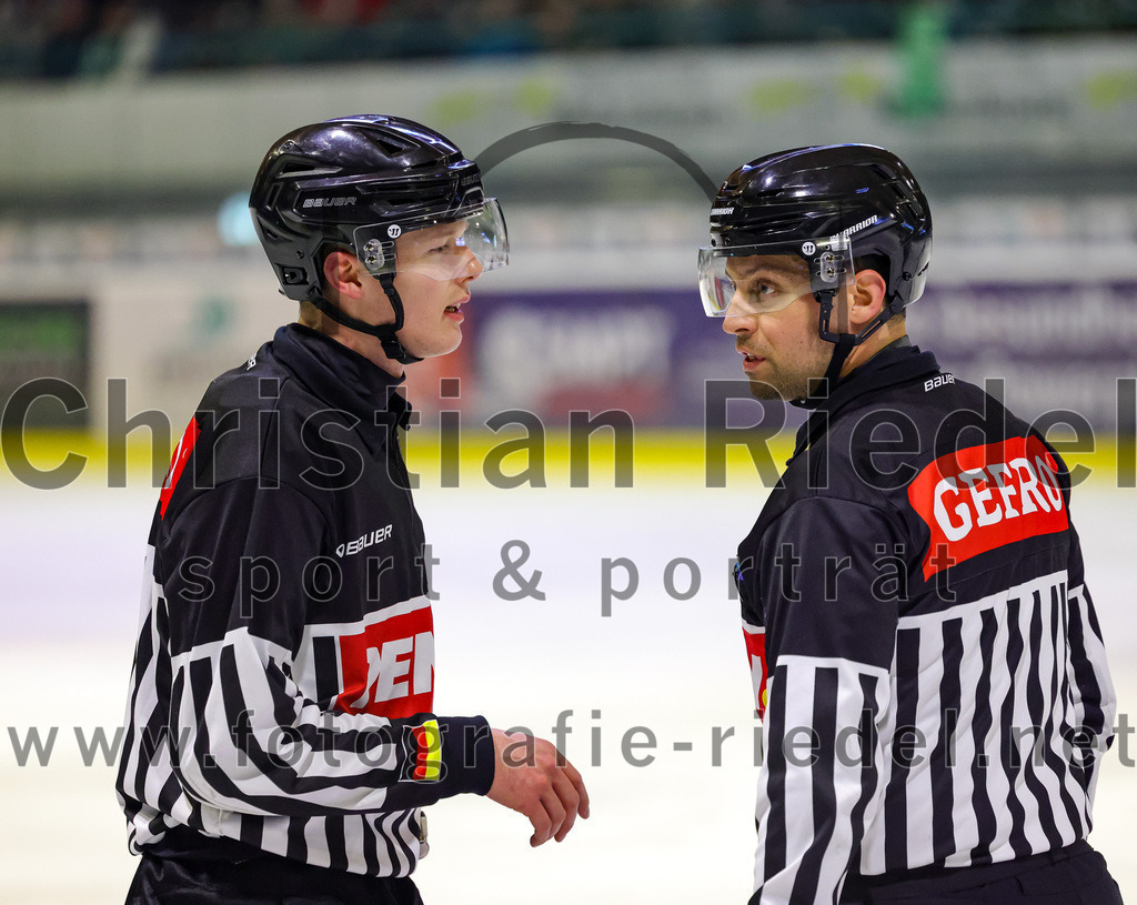 2025-12-19_105_TSV_Erding_gegen_Toelzer_Loewen | Erding, Deutschland, 19.12.2025:Eishockey, Oberliga Süd 2025 / 2026, 27. Spieltag, TSV Erding gegen Tölzer Löwen, Endergebnis: 2:5Foto: Christian Riedel / fotografie-riedel.net