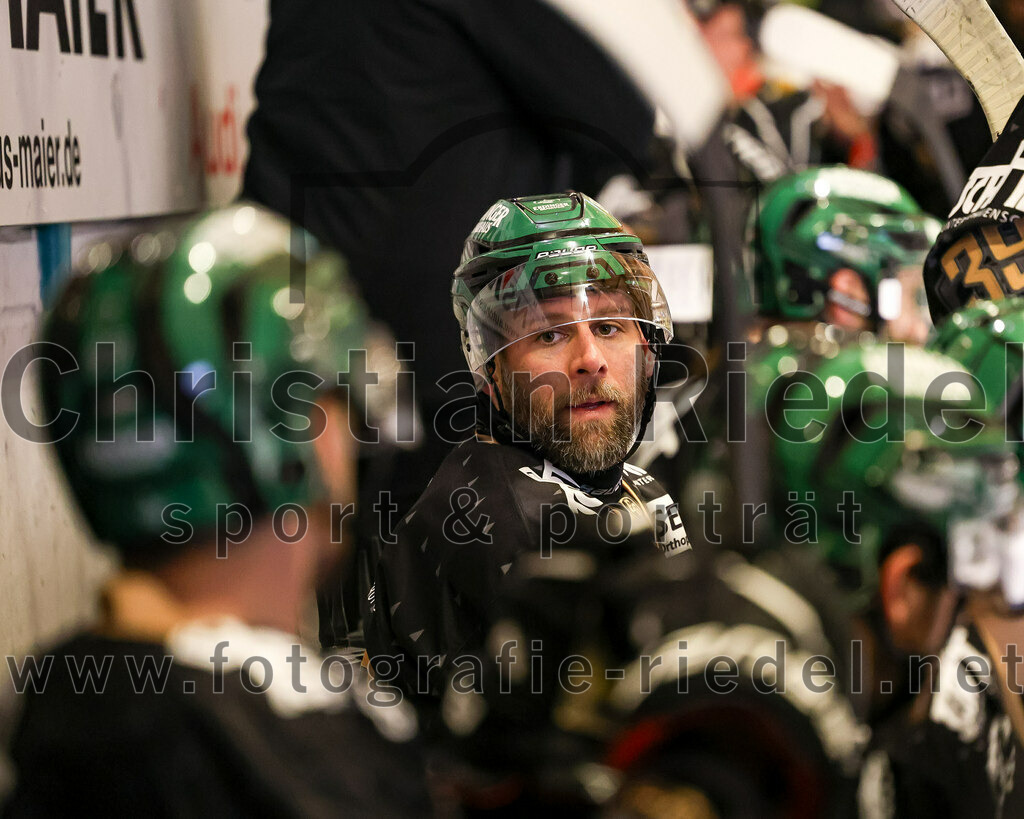 2024-02-23_055_TSV_Erding_gegen_ERSC_Amberg | Erding, Deutschland, 23.02.2024:
Eishockey, Bayernliga Playoffs 2023 / 2024, 3. Spieltag, TSV Erding gegen ERSC Amberg, Endergebnis: 2:3 n. V.

Michael Trox (Erding Gladiators, #86)

Foto: Christian Riedel / fotografie-riedel.net