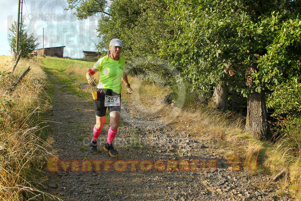250801_1920_EV4_8557 | Sportfotografie im Rhein-Sieg Kreis, Köln, Bonn, NRW, Rheinland Pfalz, Hessen, etc. Unser Tätigkeitsfeld umfasst den Laufsport vom Volkslauf über den Marathon, Duathlon, Triathon bis zum Ultralauf wie Kölnpfad Ultra oder Schindertrail.