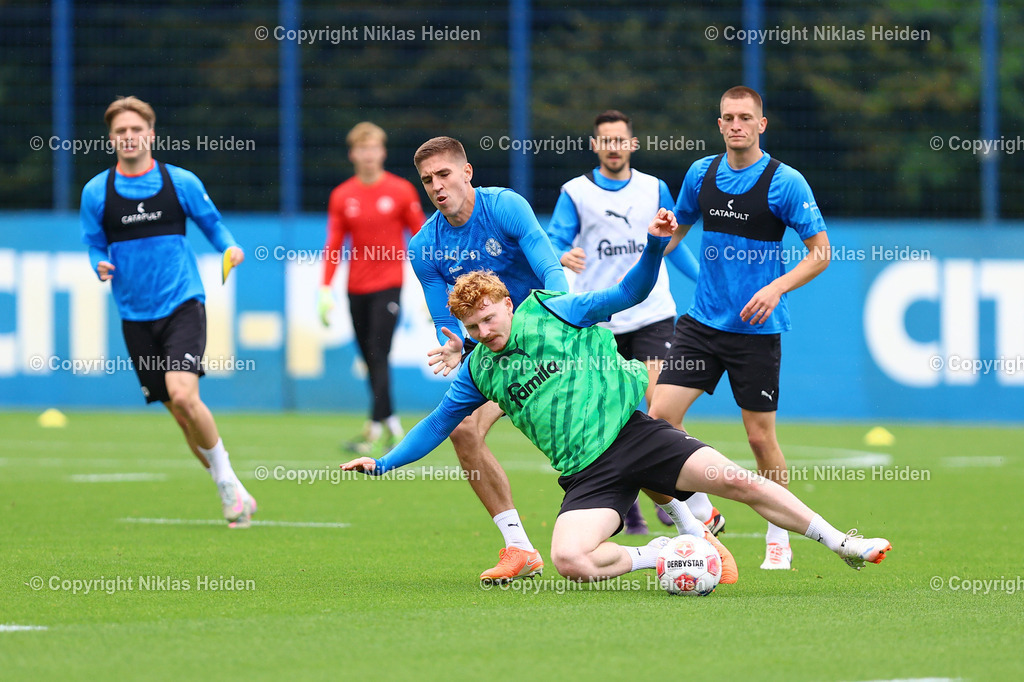 NH_HolsteinKiel_Training_16092025 | #6 Marko Ivezic und #39 Robert Wagner (beide Holstein Kiel)Fußball I Herren I Training I Saison 2025-2026 I Holstein Kiel I 16.09.2025 I Citti-Fußballpark