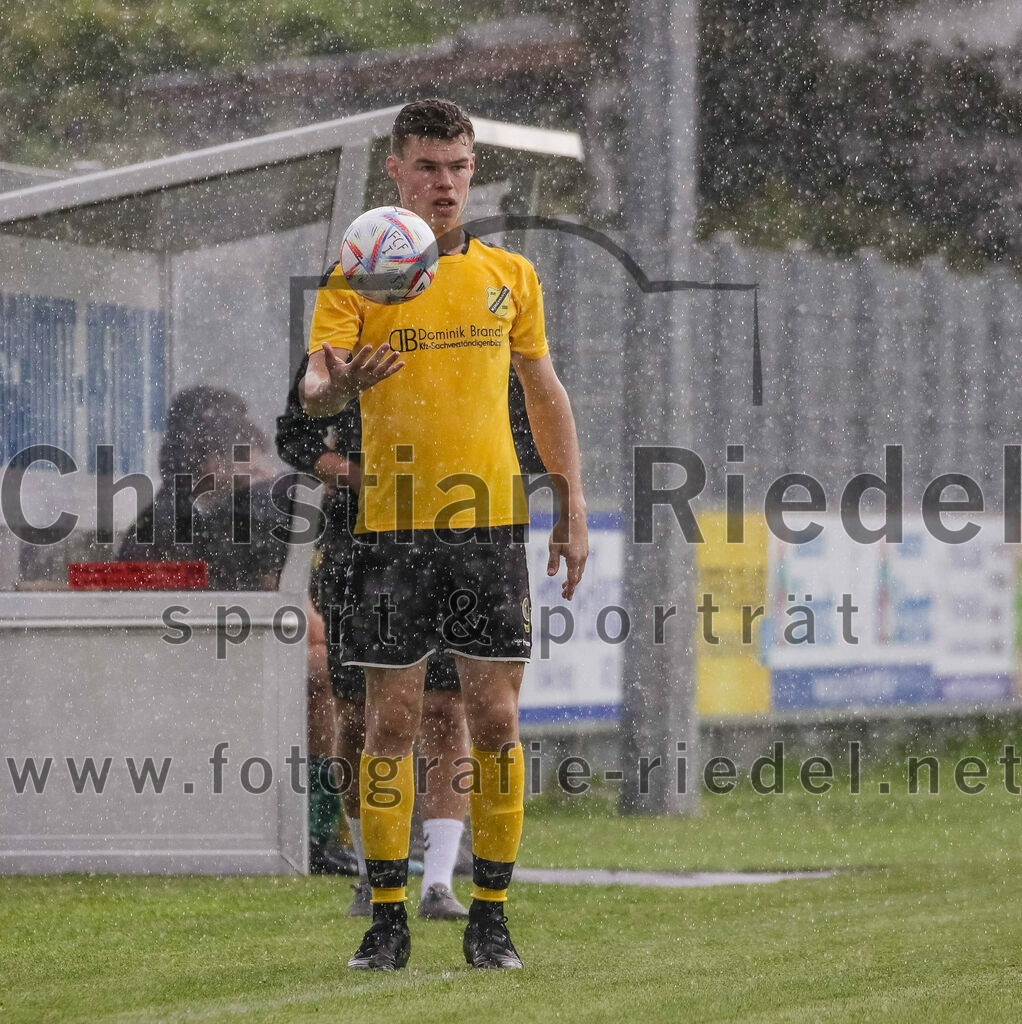 2023-07-29_016_FC_Finsing_gegen_SC_Kirchasch | Finsing, Deutschland, 29.07.2023:
Fußball, Kreisliga 2023 / 2024, 1. Spieltag, FC Finsing gegen SC Kirchasch, Endergebnis: 0:2

Markus Zollner (SC Kirchasch, #9)

Foto: Christian Riedel / fotografie-riedel.net