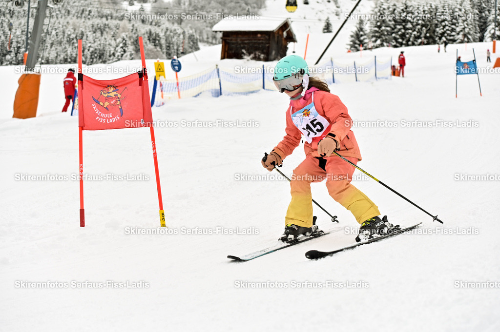 SRF_20.02.2026_0820 | Skirennfotos,Serfaus,Fiss,Ladis,Kinderskirennen,Winter,Tirol,Oberland,skirace,SFL,feelfree,weil wir's genießen,ski,Ski,skifahren,Sonnenplateau, - Realisiert mit Pictrs.com