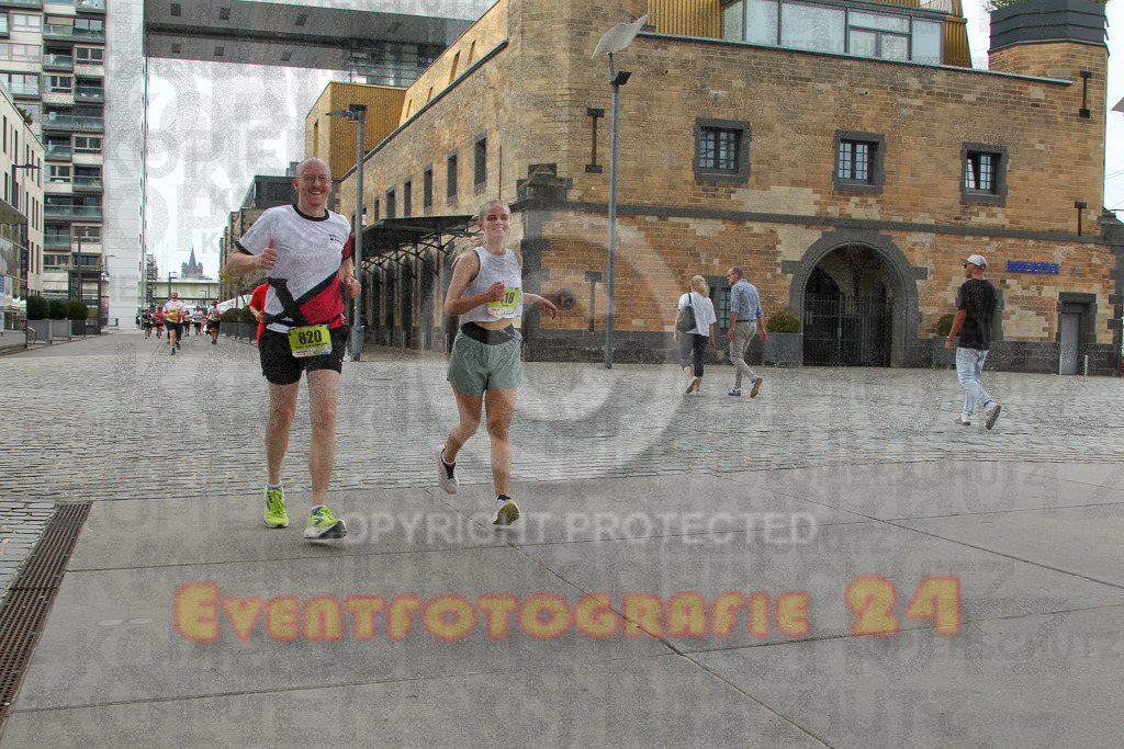 250920_1530_EV4_8993 | Sportfotografie im Rhein-Sieg Kreis, Köln, Bonn, NRW, Rheinland Pfalz, Hessen, etc. Unser Tätigkeitsfeld umfasst den Laufsport vom Volkslauf über den Marathon, Duathlon, Triathon bis zum Ultralauf wie Kölnpfad Ultra oder Schindertrail.