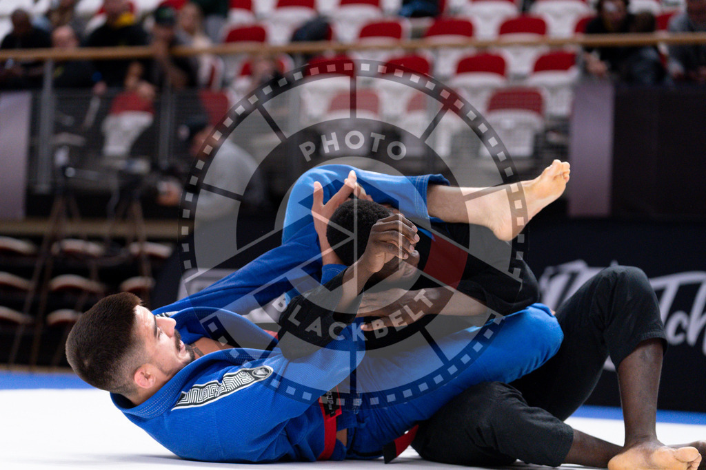 20241013PBB5079 | Athletes compete during the AJP Tour Europe Continental Jiu-Jitsu Amateurs & Masters Championship on October 13, 2024 in Almere near Amsterdam, Netherlands. © Chiara Dazi / photoblackbelt
