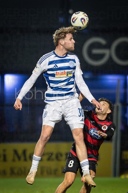 3. Liga: FC Viktoria Köln - MSV Duisburg, 21.12.2025 | Andy Visser (MSV Duisburg, 30) ; Köln, 21.12.2025, 19. Spieltag der 3. Fußball-Liga, FC Viktoria Köln - MSV Duisburg im Sportpark Hoehenberg in Köln.Die DFL-Bestimmungen verbieten die Verwendung von Fotografien als Bildsequenzen und / oder Quasi-Videos.