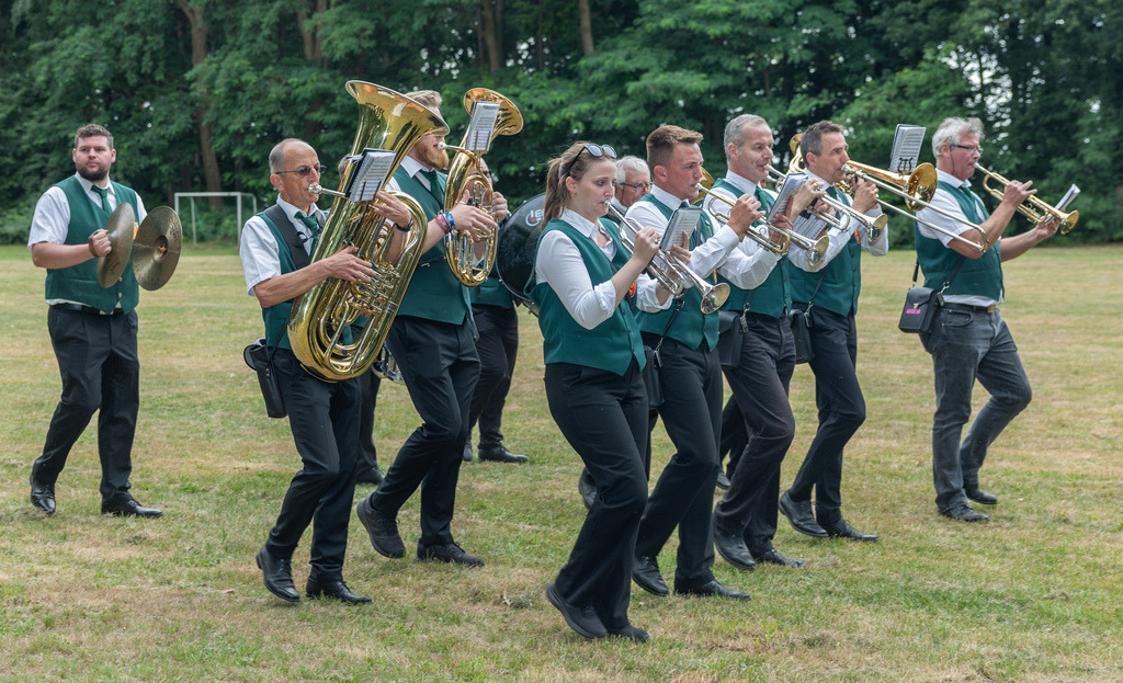 top-top.de-250705-102 | Foto, Video, Fotografie, Videografie, Fotobox, DJ, Discjockey, Musik, Musikbox, Veranstaltung, Photobooth, Amazon, Ebay, Buchtipp, Bestseller, Autor, Verlag, Buch, Wesel, Hamminkeln, NRW, Dinslaken, Rees, Drohne, Hochzeit, Party, Fotobox, Wesel, Fotograf