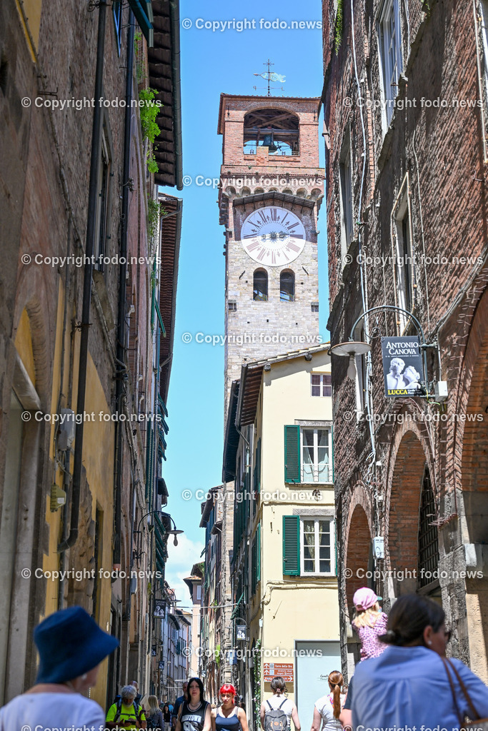 Italien_ Toscana_ Lucca_ 29.05.2024-20 | 29.05.2024, Italien, ITA, Toskana, Lucca im Bild Stadtansichten, Gebäude, Architektur, Touristen, Historisch, Souvenier, 


Lucca ist die Hauptstadt der Provinz Lucca in der Toskana. Sie liegt im Tal des Flusses Serchio etwa 20 km nordöstlich von Pisa und 20 km östlich der toskanischen Küste
Quelle: Wikipedia
