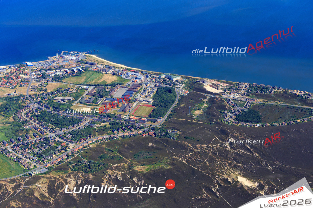 Die Luftbildaufnahme List - Sylt wurde 2018 mittels Flugzeug (keine Drohne) erstellt. Perfekte Schärfe und Druck- Auflösung- Garantiert!