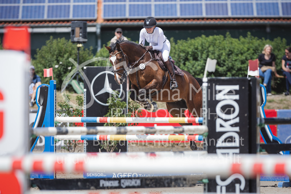 220612_LüPfSpTa_Punkte-L-514 | Lützower Pferdesporttage
Punktespringprüfung Kl.L mit Joker geschlossen
12.06.2022