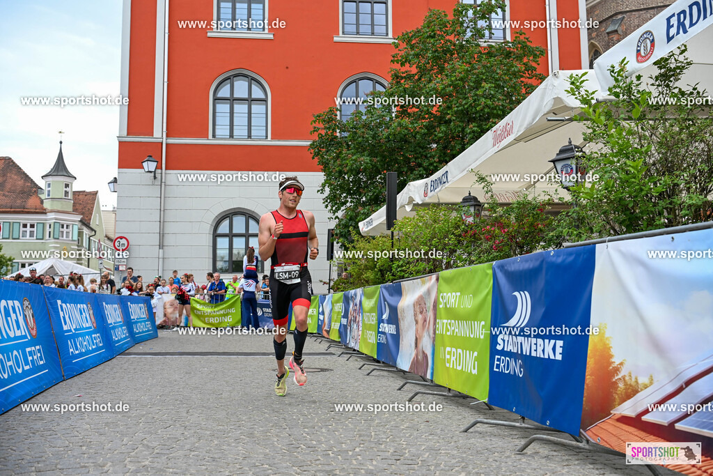 SZI_5560 | Stadttriathlon Erding 2025. #yourpictrs #sportshot_your_pictrs @Sportshotphotography #stadttriathlonerding Copyright: www.sportshot.de