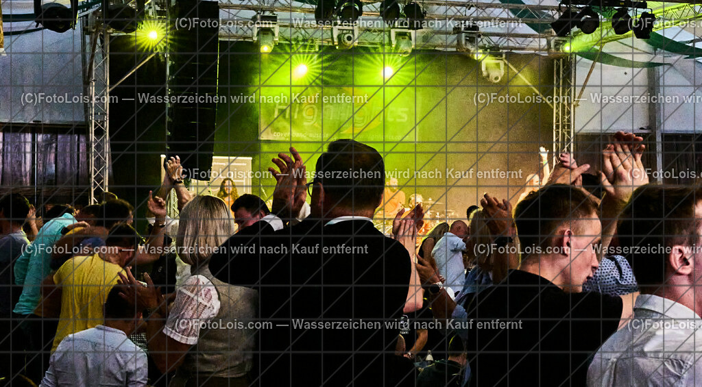 ALP5746_VOLKSFEST_Bieranstich_Musik Die HIGHLIGHTS | (C)FotoLois.com, Alois Spandl, BIERANSTICH im Festzelt beim WIESELBURGER VOLKSFEST mit den TSCHECHEN als Vorband und dem Auftritt von Die HIGHLIGHTS, Mi 28. Juni 2023.