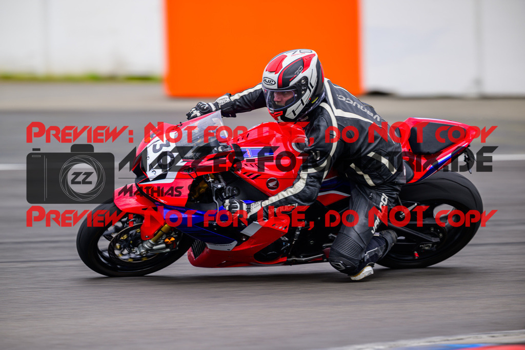 MaZZes_Fotomatrix_20250421_6021986_5424 | GELB