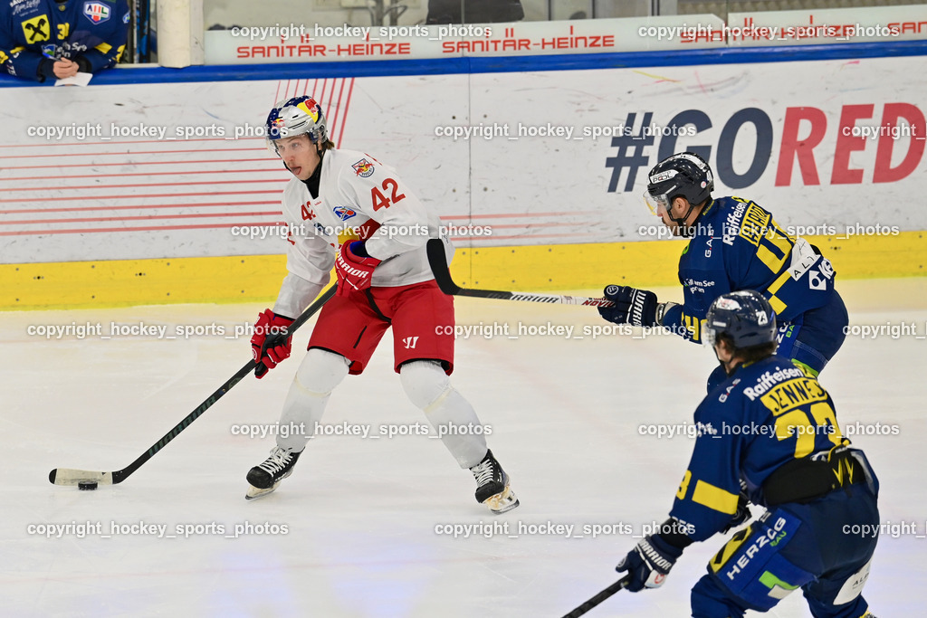 RED BULL HOCKEY JUNIORS vs. EK DIE ZELLER EISBÄREN | #42 Lanzinger Florian RED BULL HOCKEY JUNIORS, #40 Huard Nicklas EK DIE ZELLER EISBÄREN, #23 Jennes Christian EK DIE ZELLER EISBÄREN, RED BULL HOCKEY JUNIORS vs. EK DIE ZELLER EISBÄREN, RED BULL HOCKEY JUNIORS vs. EK DIE ZELLER EISBÄREN am 14.01.2025 in Salzburg (Eisarena Salzburg), Austria, (Photo by Bernd Stefan)