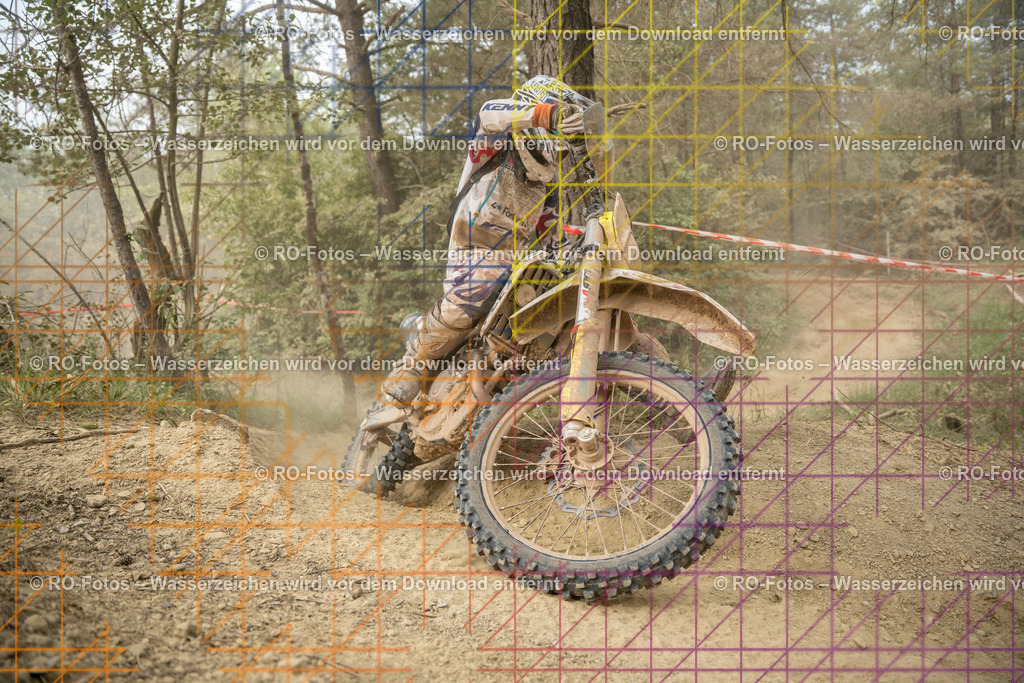 Niederwürzbach 4 Lauf-944 | Sportfotografie von RO-Fotos: Motorsport, Motocross, Enduro, Laufveranstaltungen und Triathlon. Professionelle Fotos von Sportlern und Events. - Realisiert mit Pictrs.com