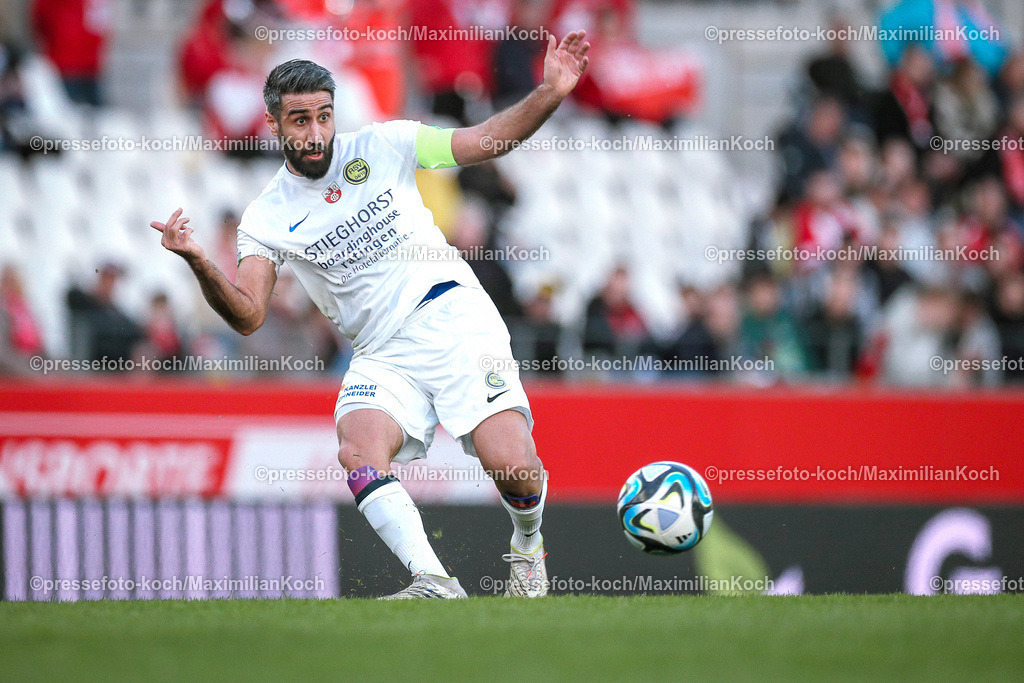 RWE10042401021 | 10.04.2024, Essen, Fußball, Niederrheinpokal Halbfinale, Stadion an der Hafenstraße, Rot-Weiss Essen – Ratingen 04/19:  Erkan Ari (Ratingen 04/19). 
DFB regulations prohibit any use of photographs as image sequences and or quasi-video.