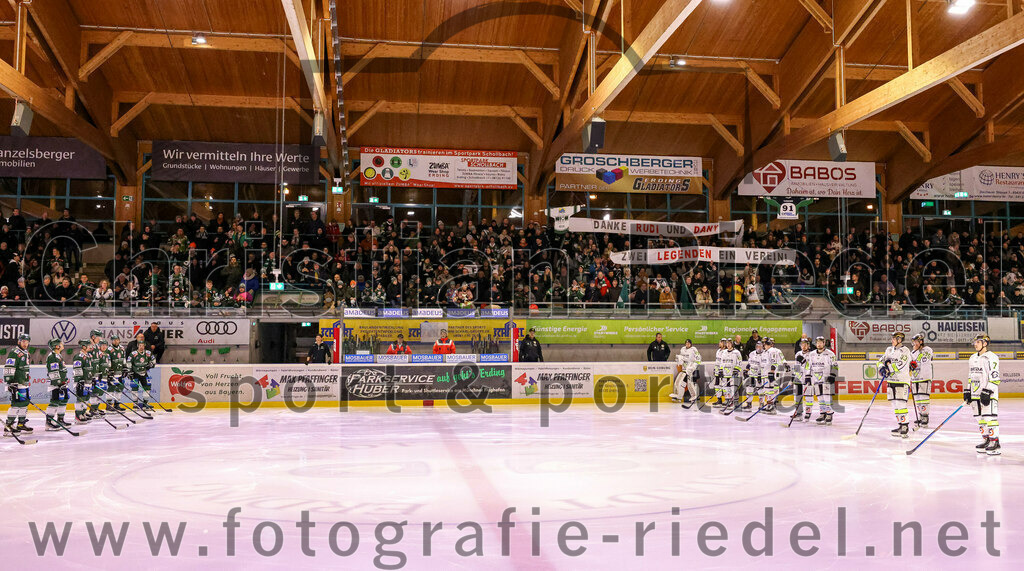 2024-02-02_003_TSV_Erding_gegen_ERSC_Amberg | Erding, Deutschland, 02.02.2024:
Eishockey, Bayernliga Vorrunde 2023 / 2024, 30. Spieltag, TSV Erding gegen ERSC Amberg, Endergebnis: 1:0

Foto: Christian Riedel / fotografie-riedel.net