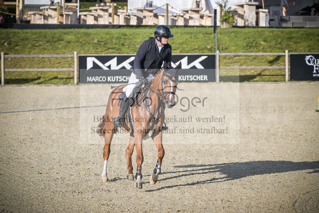DOS_7467 | Entdecke hochwertige Reitturnierfotos von Foto Oger. Professionell, emotional und authentisch – jetzt Lieblingsmomente im Shop bestellen.Deutschlandweite Turnierfotografie. - Realisiert mit Pictrs.com