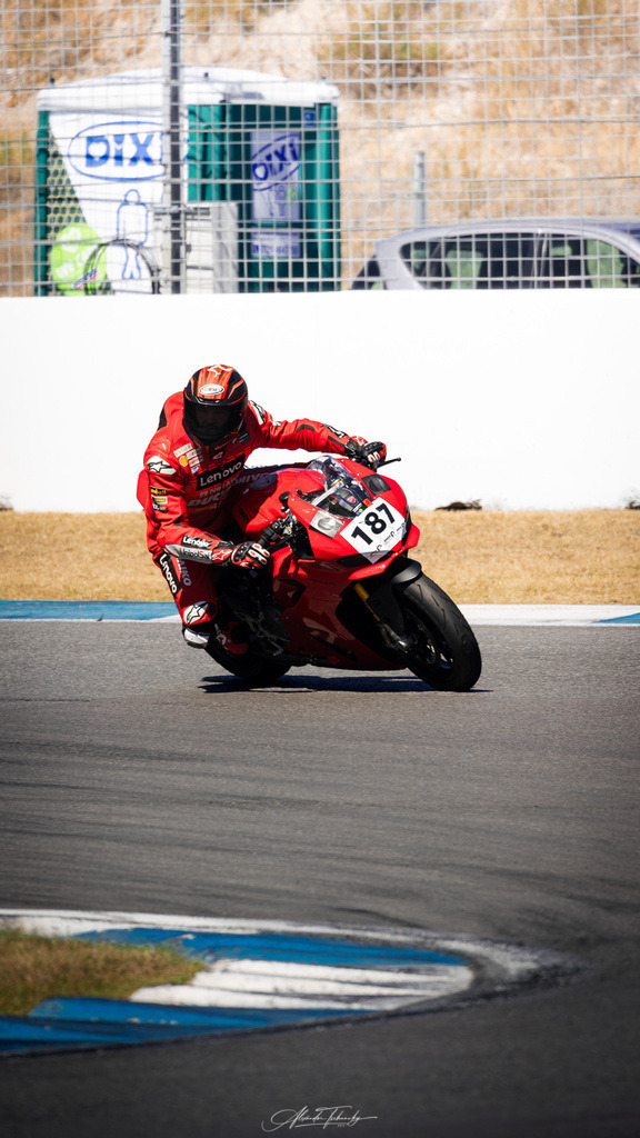 Ducati Trackday Hockenheimring 2026 | Entdecken Sie die faszinierende Welt von Alexander Tschuncky Arts: Kreative Fotografie, atemberaubende Automobilkunst und hochwertiger Bilderdruck. Lassen Sie sich inspirieren! - Realisiert mit Pictrs.com
