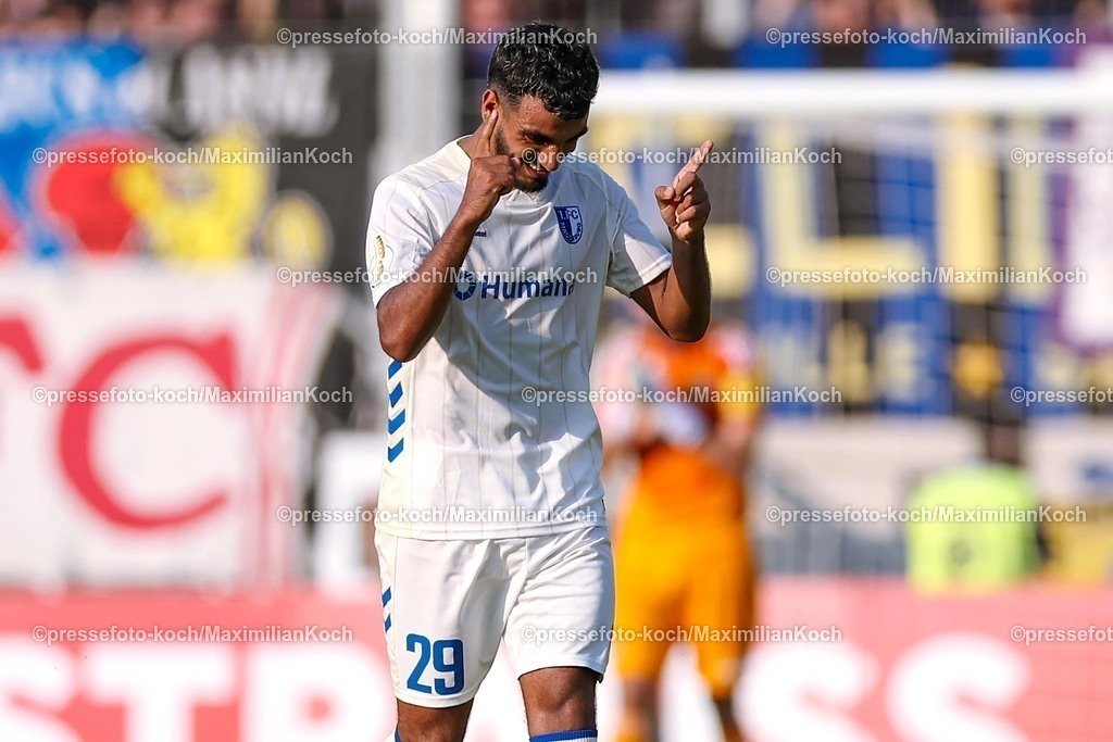 DFB15082501051 | 15.08.2025, Fußball, DFB-Pokal, 1. FC Saarbrücken - 1.FC Magdeburg, Ludwigsparkstadion, Saison 2025 2026: Torjubel nach dem Tor zum 2:0  durch Torschütze Rayan Ghrieb&nbsp;(1FC Magdeburg #29)     DFB regulations prohibit any use of photographs as image sequences and or quasi-video.
