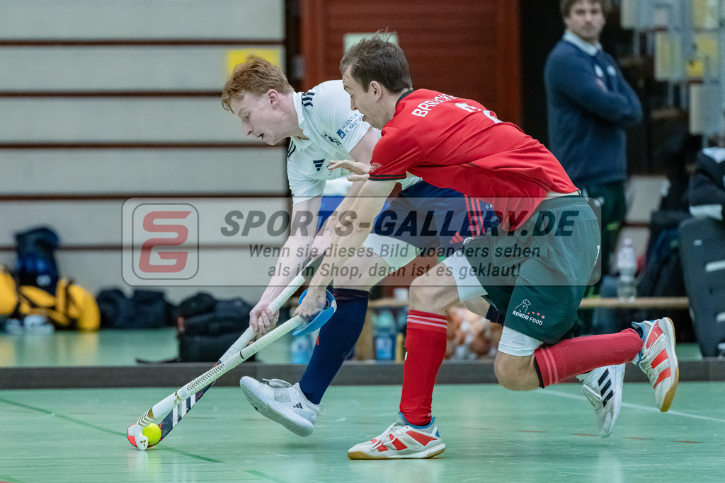 HK_20231217_107537 | 1. Bundesliga Herren Crefelder HC - Düsseldorfer HC  am 17.12.2023 Sporthalle Glockenspitz, Krefeld , #18# , Breucker Julius ( Crefelder HTC #2 )