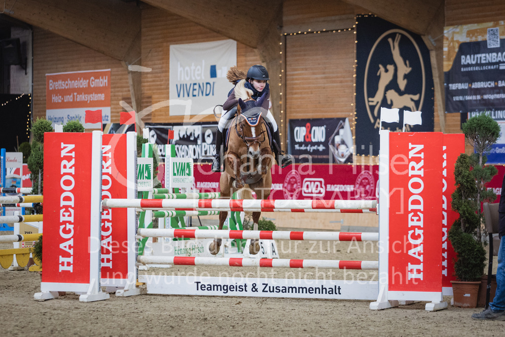 221127_Winterfestival_L-Spr_HPTTY-296 | Deine schönsten Turniermomente als professionelle Fotos! Entdecke hochwertige Pferdesport-Fotografie im Online-Shop. Jetzt Fotos finden & bestellen!