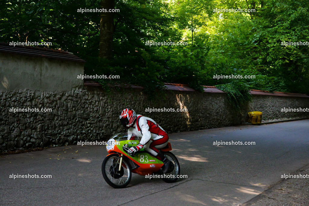 P1015295 | Erleben Sie atemberaubende, hochqualitative Fotos Ihrer Fahrt entlang der malerischen Alpenstraßen. Besuchen Sie alpineshots.com, um professionelle Aufnahmen Ihrer unvergesslichen Reise zu finden und zu kaufen - Realisiert mit Pictrs.com