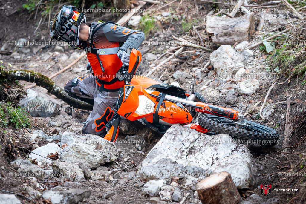 fuernholzer_250501-C2-90 | Fotografische Impressionen von der Red Stag Enduro Extreme by fuernholzer-photography.com. Endurosport in Österreich fotografisch festgehalten von fuernholzer. Auftragsfotografie für Private, Gewerbefotos und Industriefotografie. Eventfotografie, Sportfotografie und Motorsportfotografie. Anbieter von Fotoworkshops, Fototraining, fotografischen Vorträgen und Fotoseminaren.