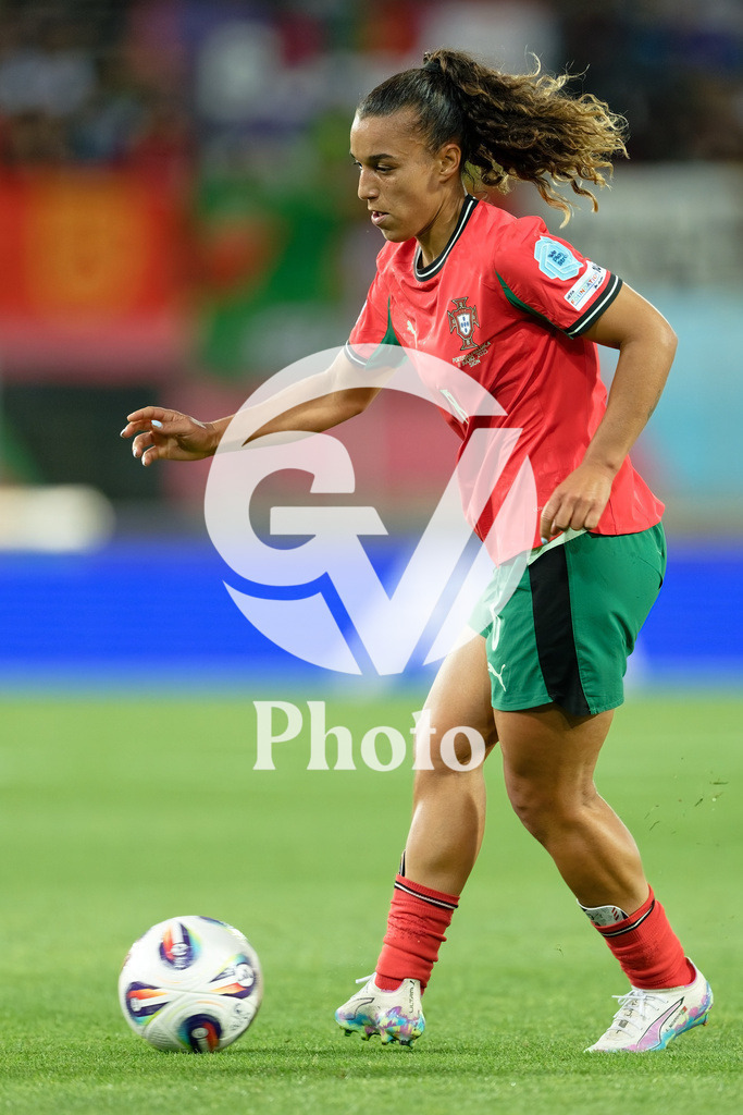 Portugal v Belgium: UEFA Women's EURO 2025 Group B | SION, SWITZERLAND - JULY 11: Andreia Norton of Portugal passes the ball  during the UEFA Women's EURO 2025 Group B match between Portugal and Belgium at Stade de Tourbillon on July 11, 2025 in Sion, Switzerland. (Photo by Giuseppe Velletri/Sports Press Photo/Getty Images)